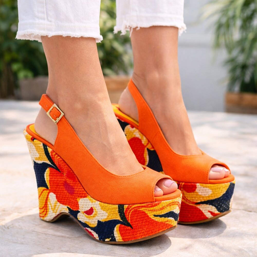 Bucco Orange Platform Wedge Sandals NWOT Size 8